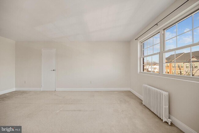 Building Photo - 5310 8th Rd S