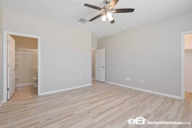 Building Photo - Recently updated 3 Bed, 2 Bath home in Tuc...