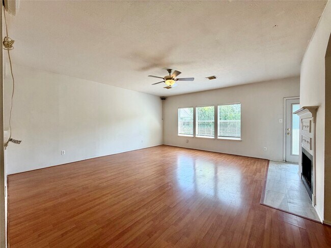Building Photo - 2305 Ames St