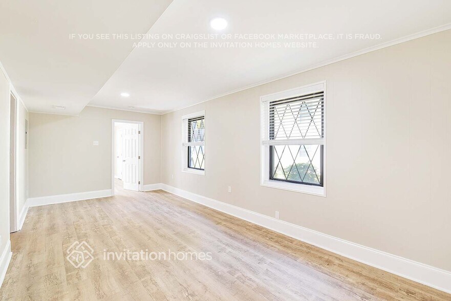 Building Photo - 3938 Somerdale Ln