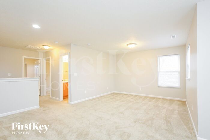 Building Photo - 15193 Silvercharm Dr