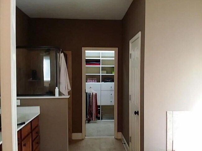 Building Photo - 4225 Brumby Ln