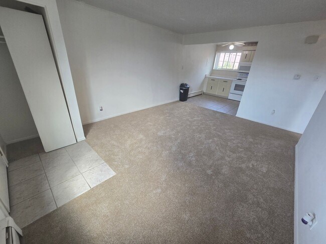 Building Photo - 1447 Nokomis Dr