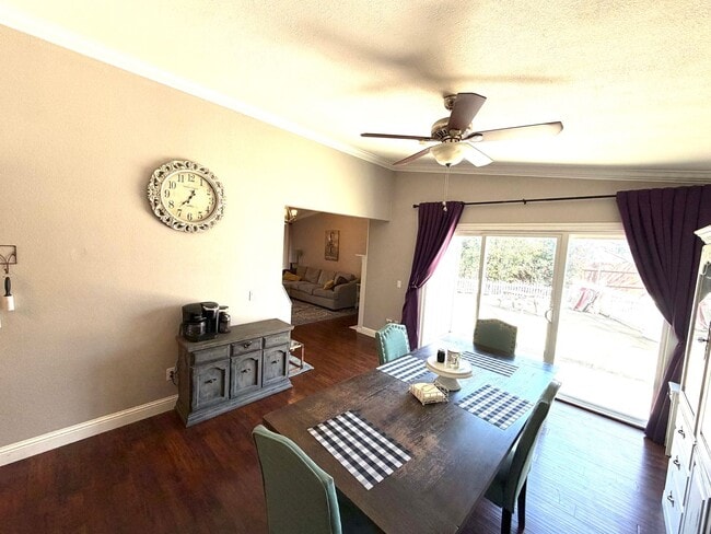 Building Photo - Desirable Home in Lincoln Village – A must see!