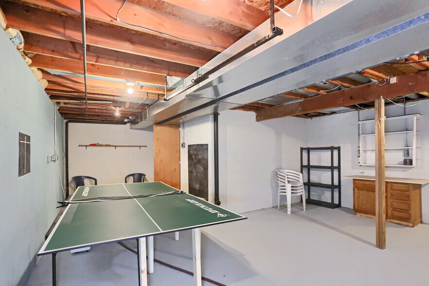 Building Photo - 2624 Hunters Point Dr