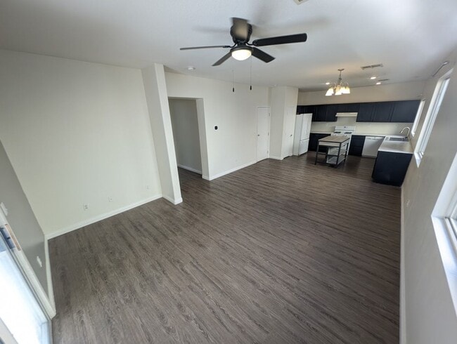 Building Photo - 4622 English Lavender Ave