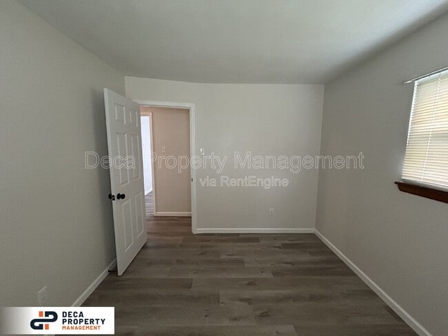 Building Photo - 410 Duchesne Ave