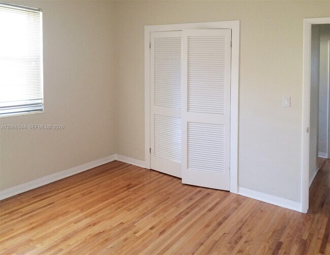 Building Photo - 47 Sidonia Ave