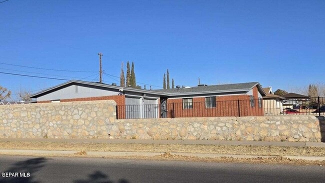 Building Photo - 10301 Bayo Ave