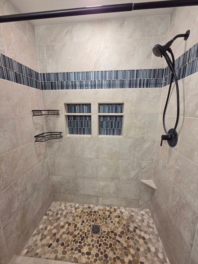Building Photo - 226451 Kinglet Cir