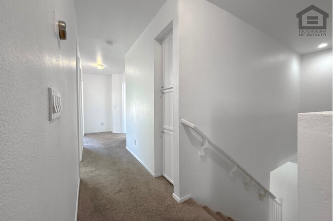 Building Photo - 11595 W Holly St