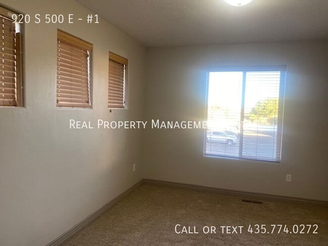 Building Photo - 920 S 500 E