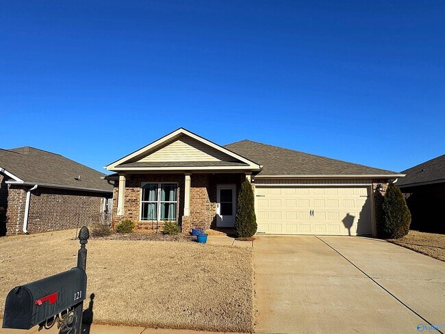 Building Photo - 121 Daymark Dr