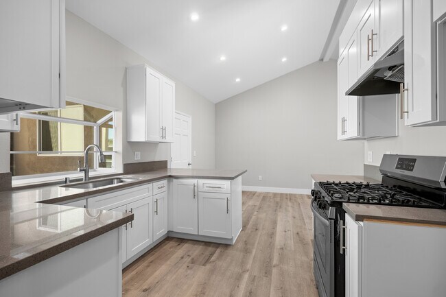 Building Photo - 22570 Los Tigres Dr