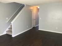 Building Photo - 2 Bedroom 1.5 Bath Townhome On James Island!