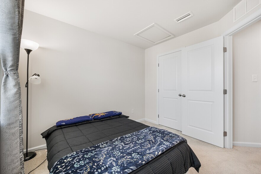 Building Photo - 26 L Wendowski St