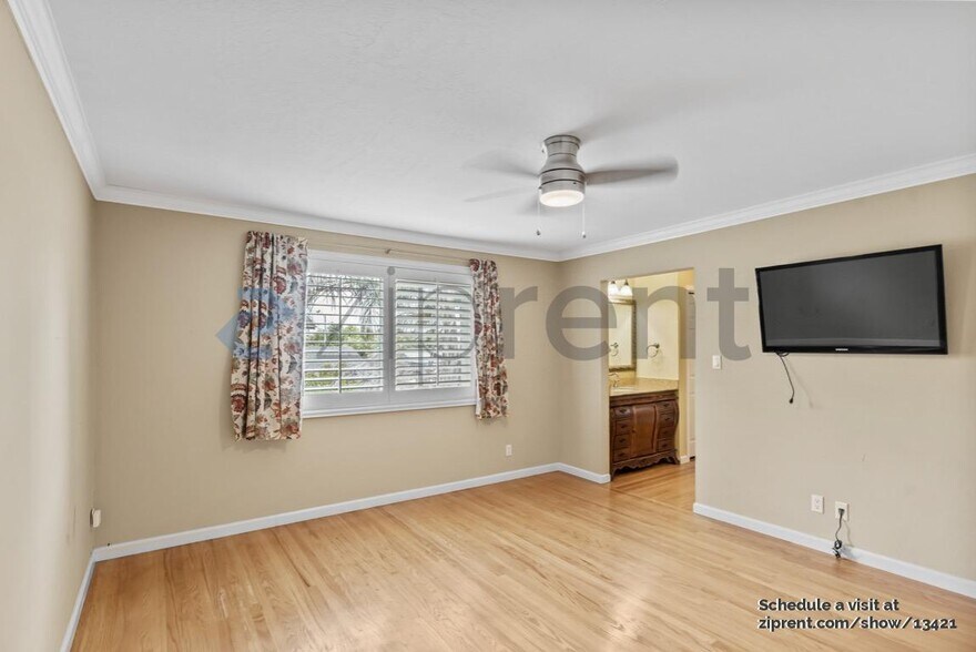 Building Photo - 5016 Wembley Ct