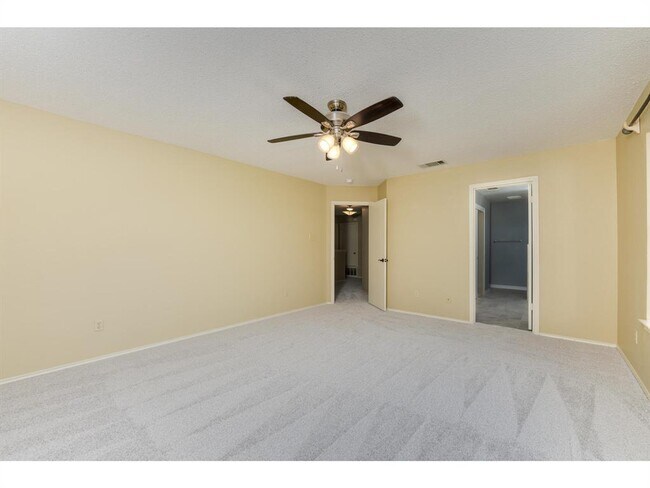 Building Photo - 3912 Lemos Dr