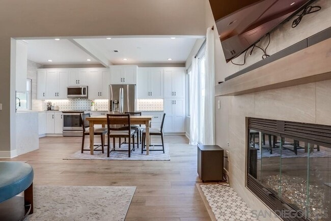 Building Photo - 3887 Creststone Pl