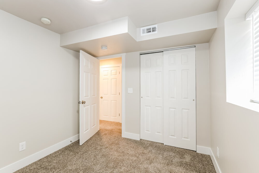 Building Photo - 76 W Stauffer Ln