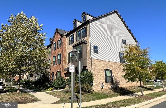 Building Photo - 22296 Philanthropic Dr