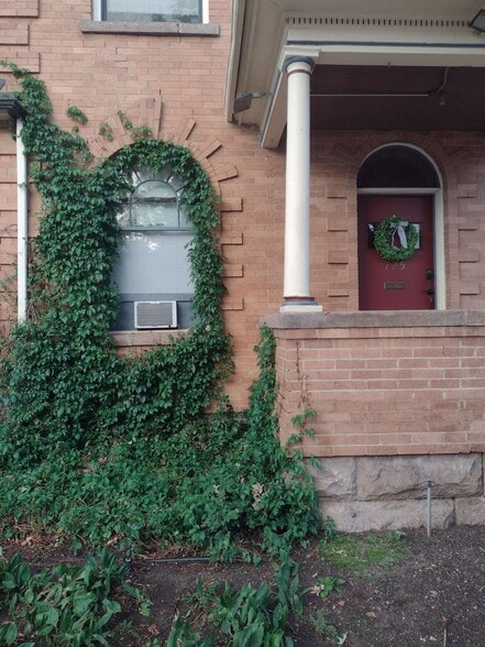 Front Entrance - 725 N Tejon St