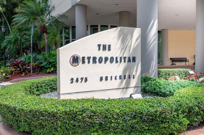 Building Photo - 2475 Brickell Ave