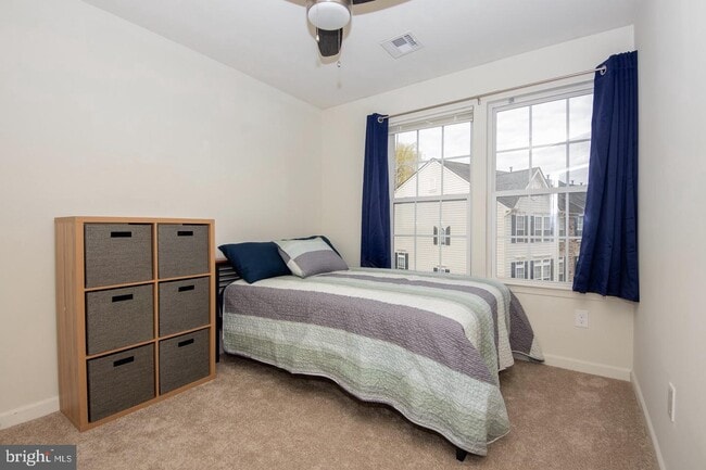 Building Photo - 1644 Oakridge Ln