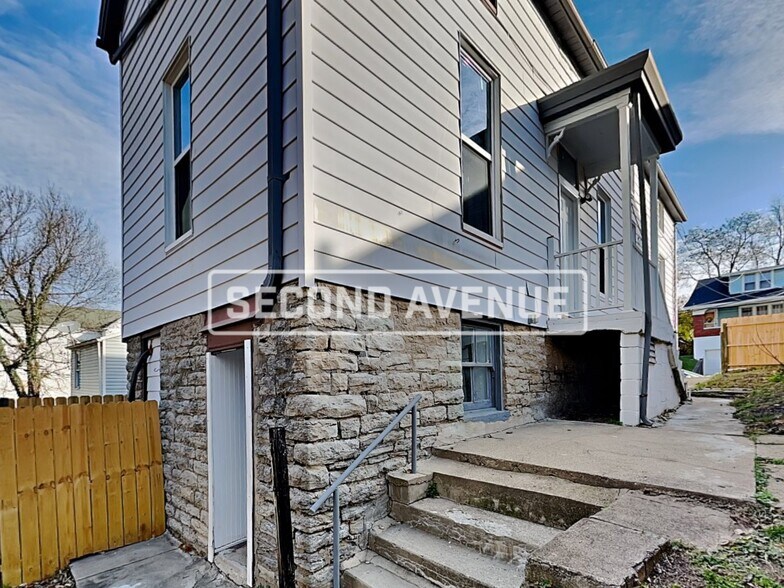 Building Photo - 1233 Dewey Ave