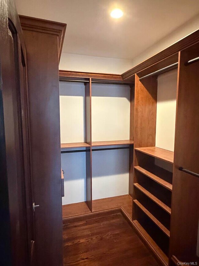 Building Photo - 180 Stone Hill Rd