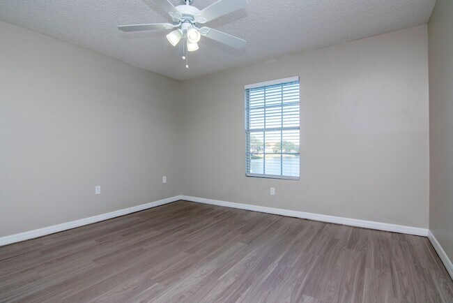 Building Photo - Lake Front - 2nd Floor - 1 Bedroom 1 Bath for Lease