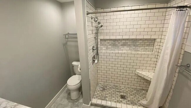 Building Photo - Charming All-Brick 2 Bedroom, 2 Bath Home ...