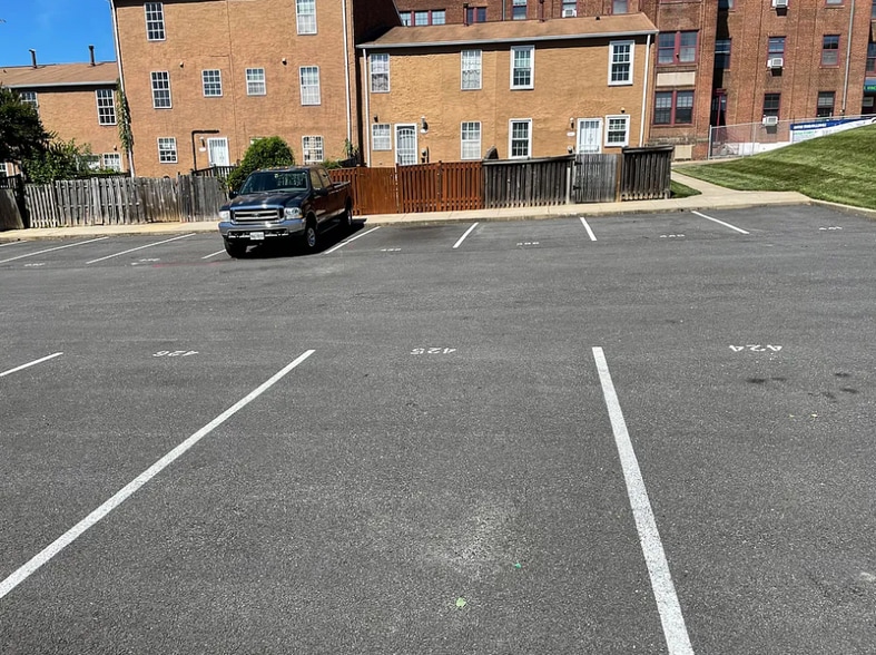 Parking Space - 1012 N Central Ave