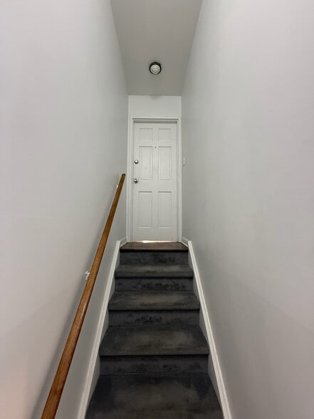 Building Photo - 139 Ridge Rd