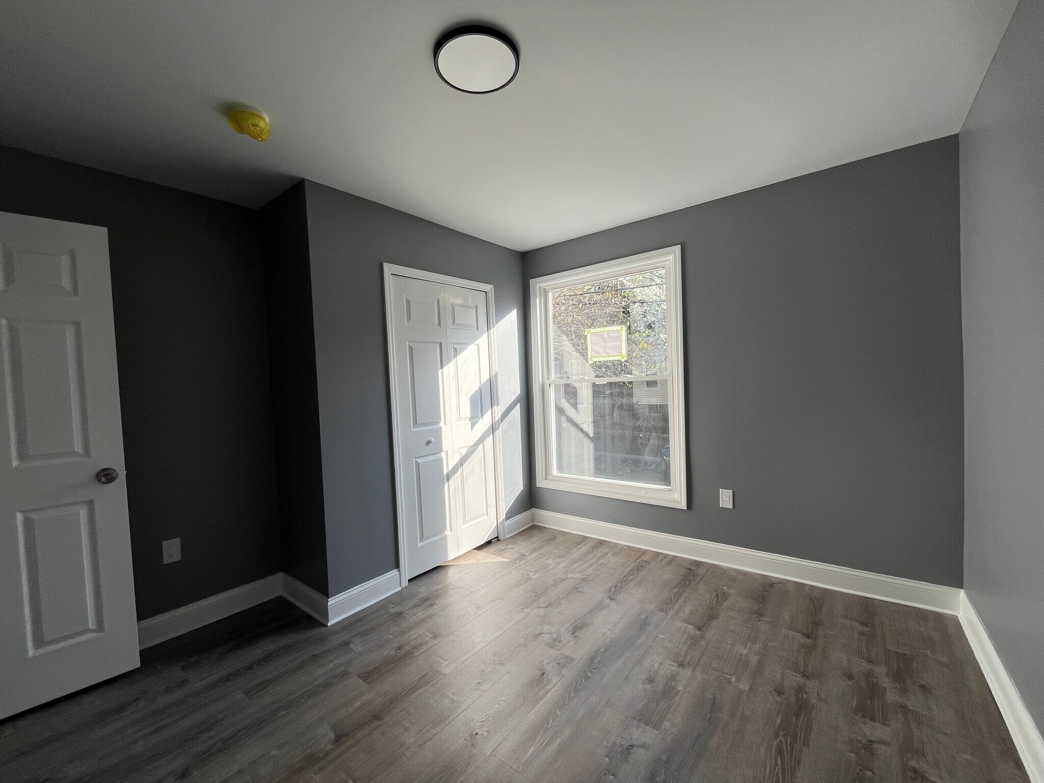 Building Photo - 683 State St