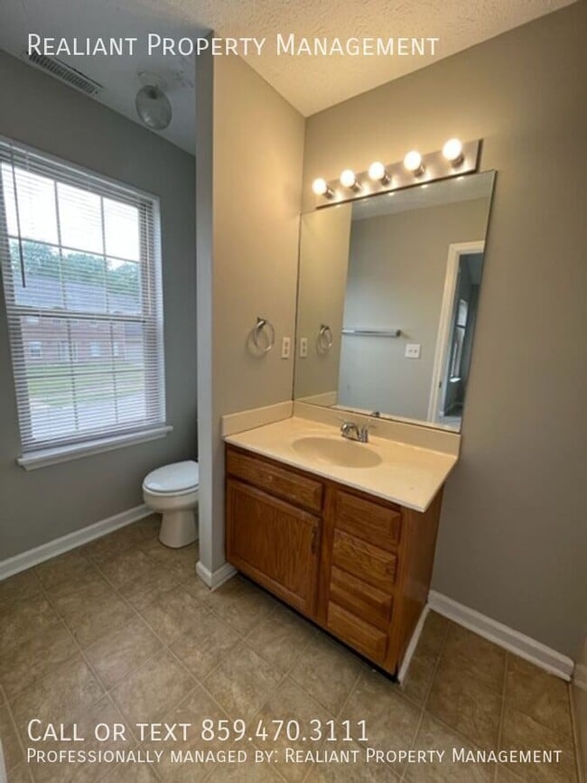Building Photo - 3849 Sugar Creek Dr