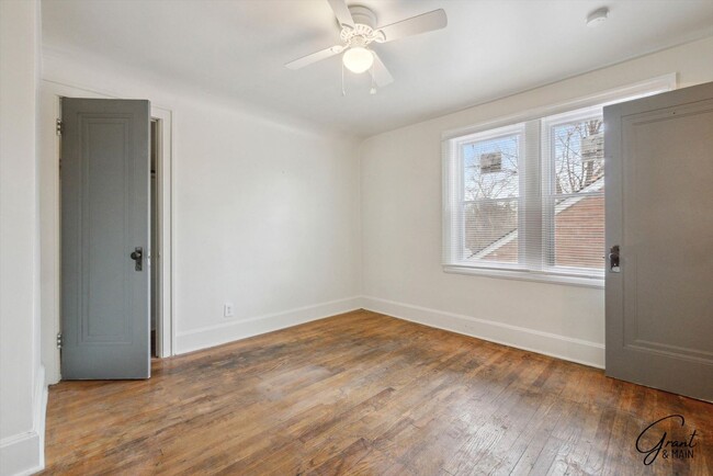 Building Photo - 3 bedroom $1450