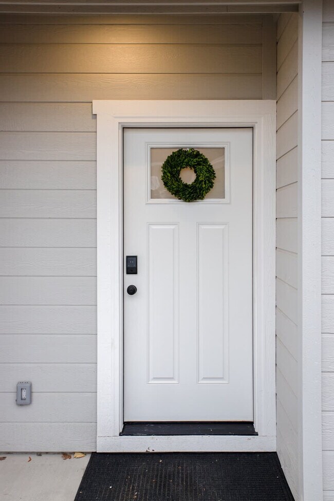 Building Photo - 717 E Elgin St