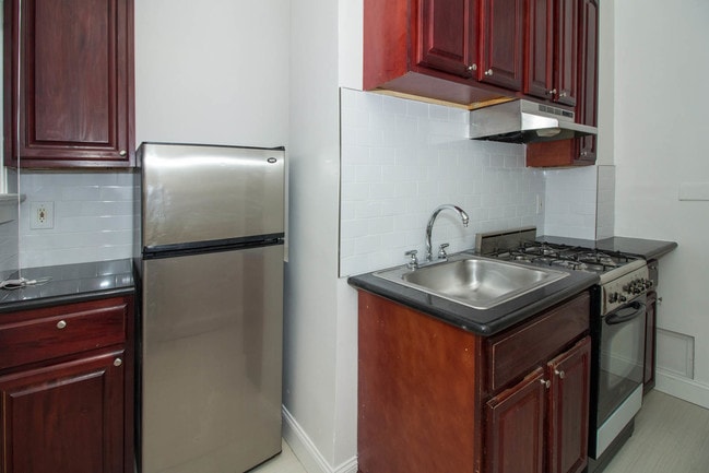 Building Photo - 1126 Bush