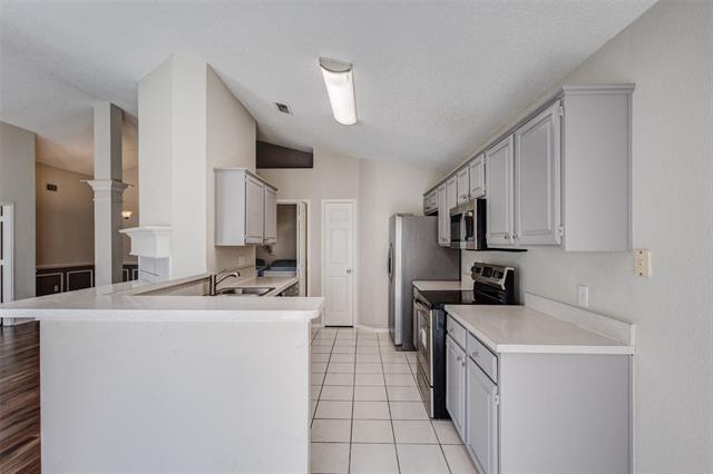 Building Photo - 9028 Brushy Creek Trail