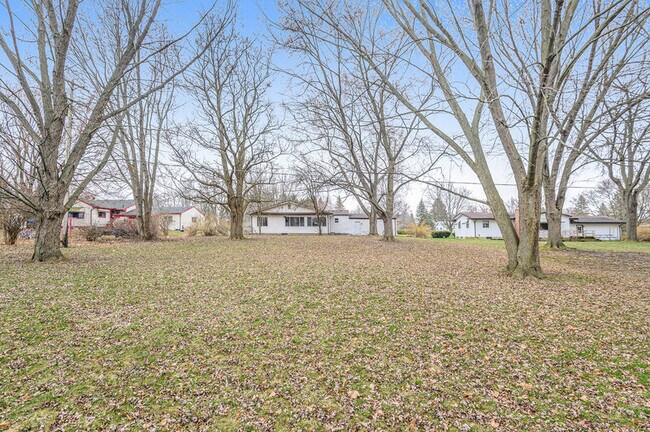 Building Photo - 1265 Westwood Dr