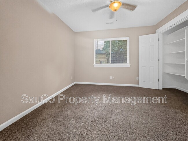 Building Photo - 1109 NE 106th Ave