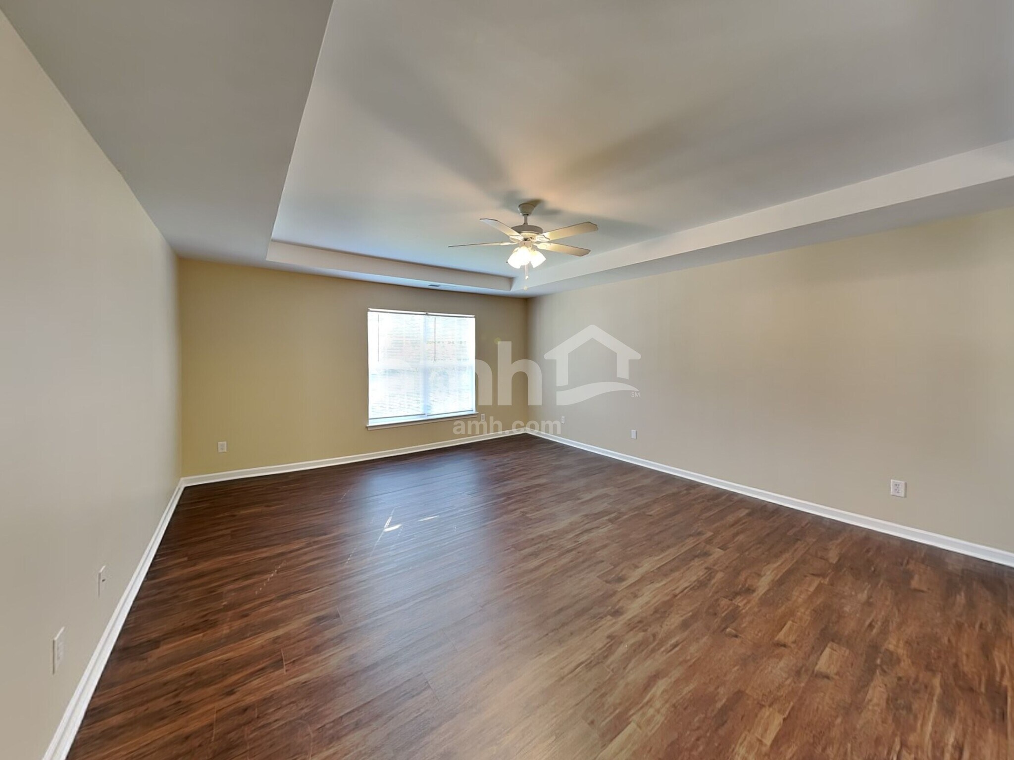 Building Photo - 138 Edgington St