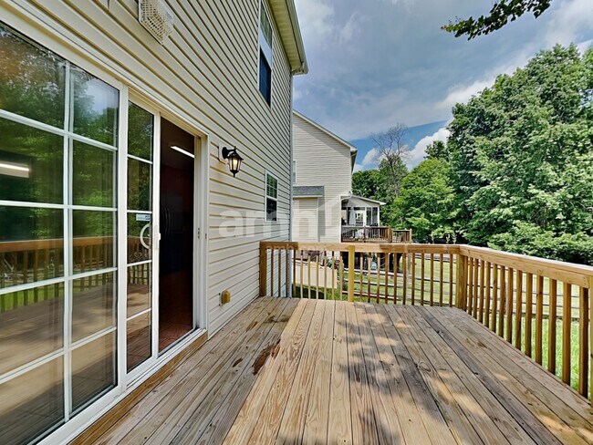 Building Photo - 4466 Timberwood Dr