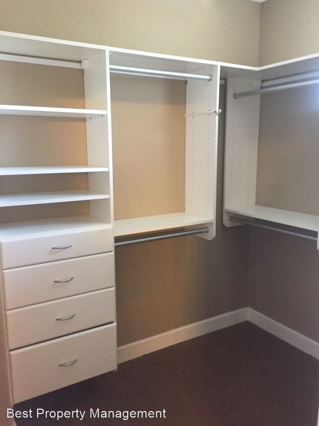 Building Photo - 5 br, 4 bath House - 337 Foothill Drive