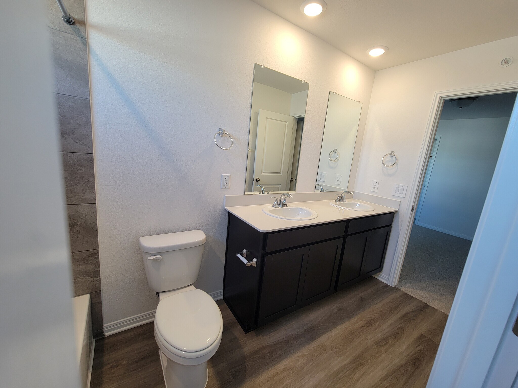 Building Photo - 1850 Settlers Glen Dr