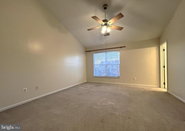 Building Photo - 45504 Trail Run Terrace