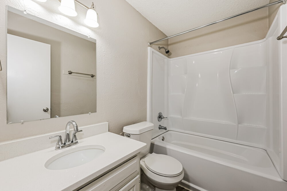 Building Photo - 933 Lemontree Dr