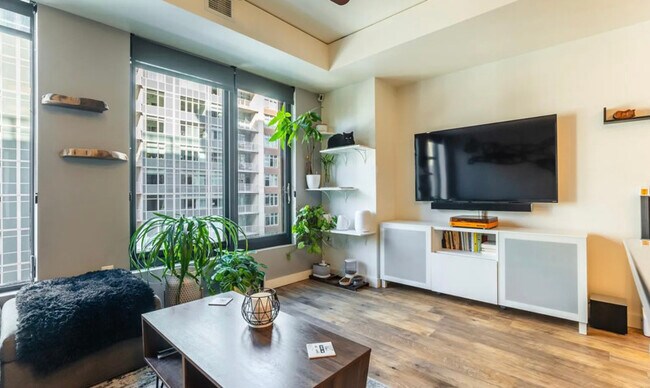 Building Photo - 1750 Wewatta St