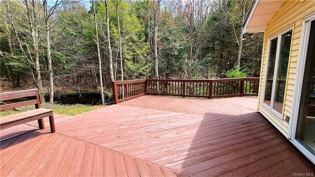 Building Photo - 52 Medallion Rd